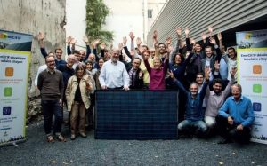 De los monopolios a la democratización: Una nueva era de innovación socio-técnica integradora